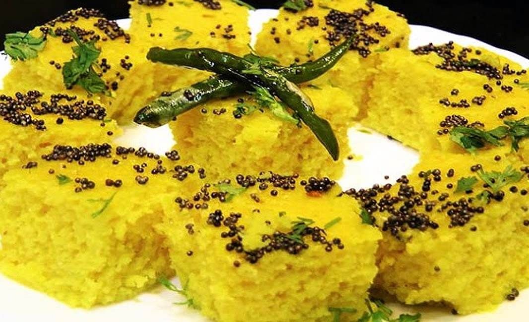 Dhokla Banane Ka Tarika - ढोकला बनाने का तरीका, आइये जानते है Dhokla Recipe in hindi