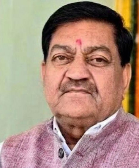 दयालदास बघेल - खाद्य, नागरिक आपूर्ति एवं उपभोक्ता संरक्षण मंत्री