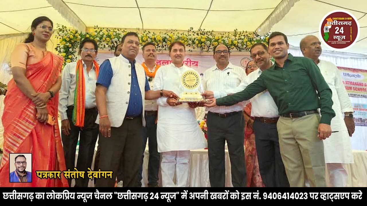 पर्यटन मंडल अध्यक्ष श्री नीलू शर्मा ने किया गणवेश एवं पाठ्यपुस्तकों का वितरण,