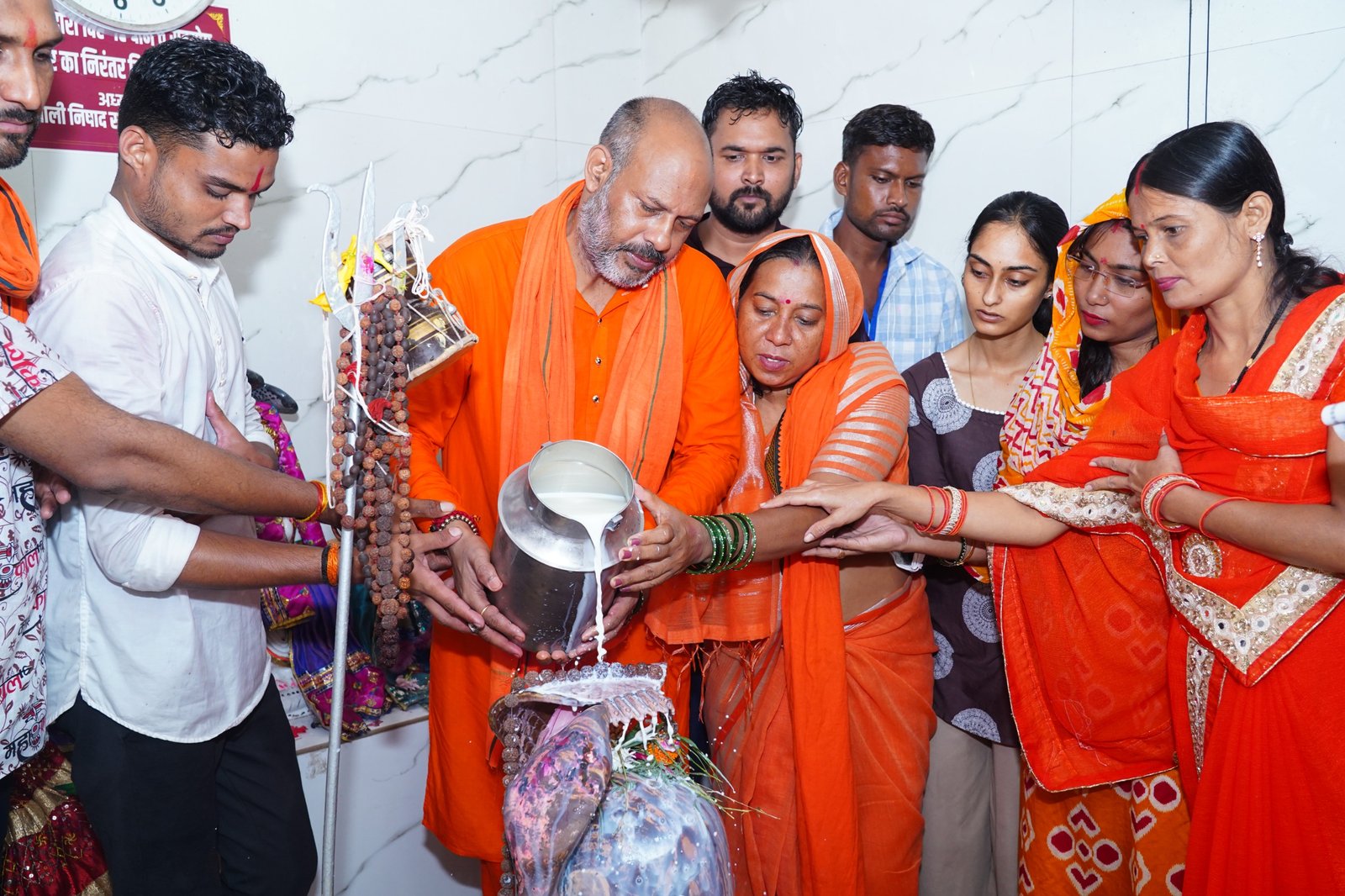 जितेन्द्र वर्मा के नेतृत्व में पाटन से टोलाघाट तक निकली भव्य कांवर यात्रा