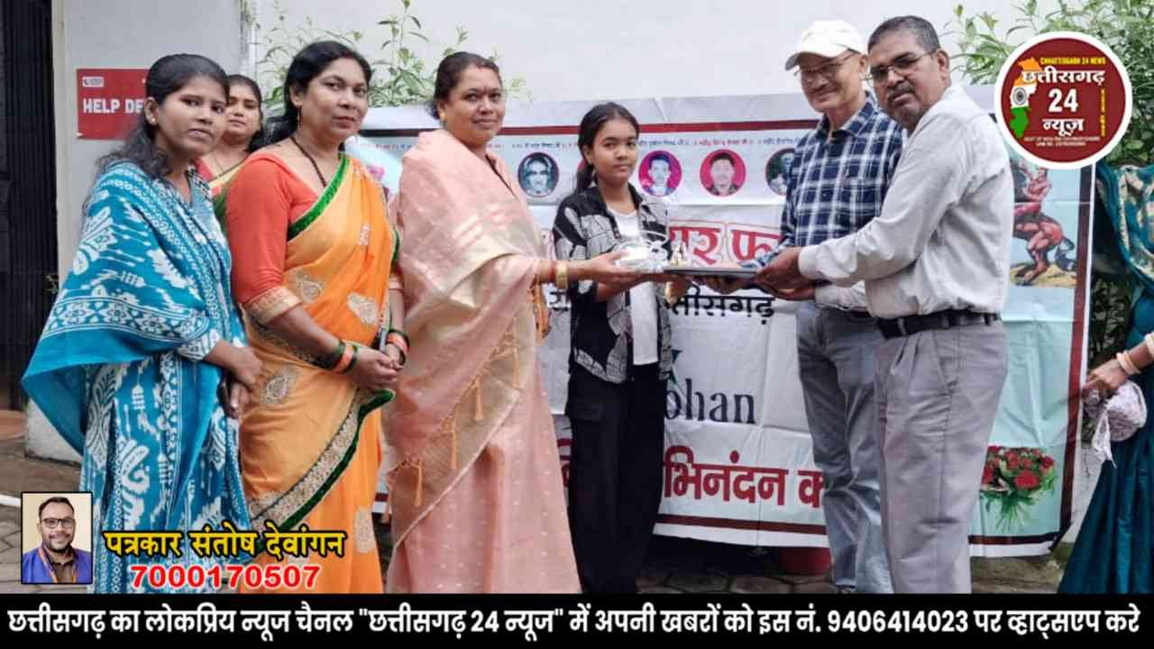 तान्या निषाद को पढ़ाई के लिए आरोहण फाउंडेशन ने भेंट किया लैपटॉप