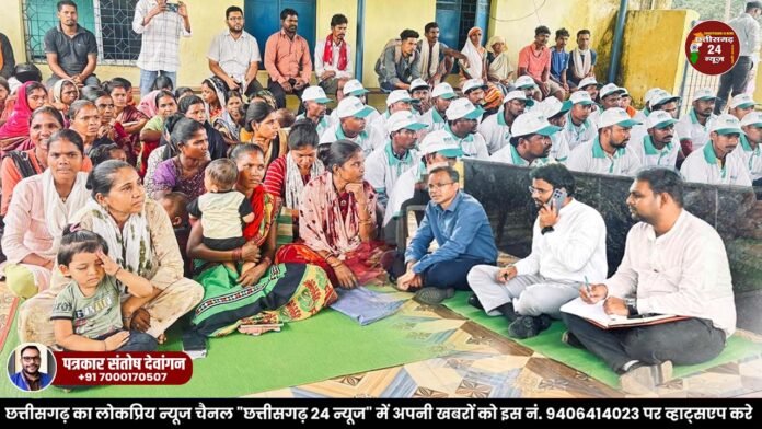 Dantewada । बोदली में कलेक्टर एवं जिला पंचायत CEO ने प्रशिक्षणार्थियों से की मुलाकात