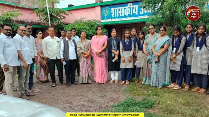 शासकीय उच्चतर माध्यमिक विद्यालय संबलपुर का औचक निरीक्षण