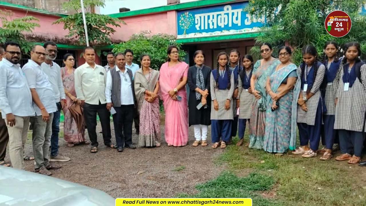 शासकीय उच्चतर माध्यमिक विद्यालय संबलपुर का औचक निरीक्षण