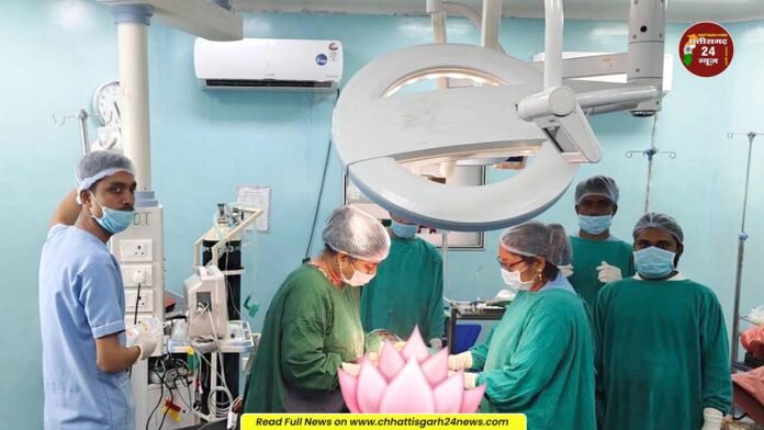 एमसीएच(MCH) में प्रसव के जटिल एवं रेफर मामलों का विशेषज्ञ टीम कर रही कुशल प्रबंध