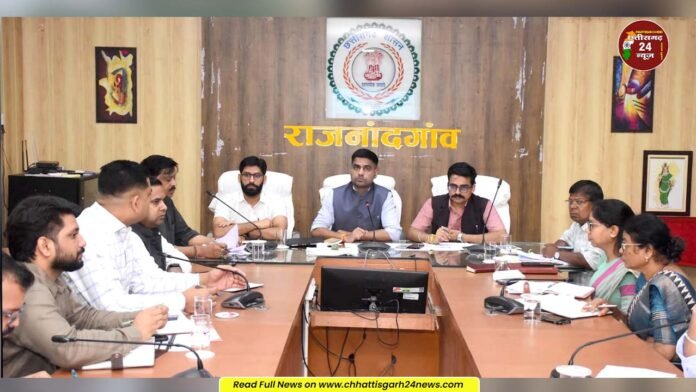 कलेक्टर ने समय-सीमा बैठक में की योजनाओं एवं विकास कार्यों की समीक्षा, दिए निर्देश