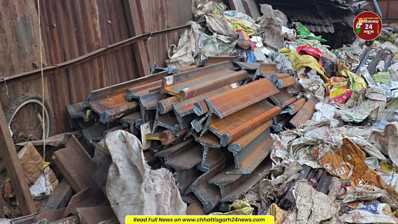 नहीं थमी बीएसपी से लोहा चोरी, भिलाई के छावनी में कट रहा था लोहा, विधायक की पहल से पहुंची पुलिस, कार्रवाई जारी